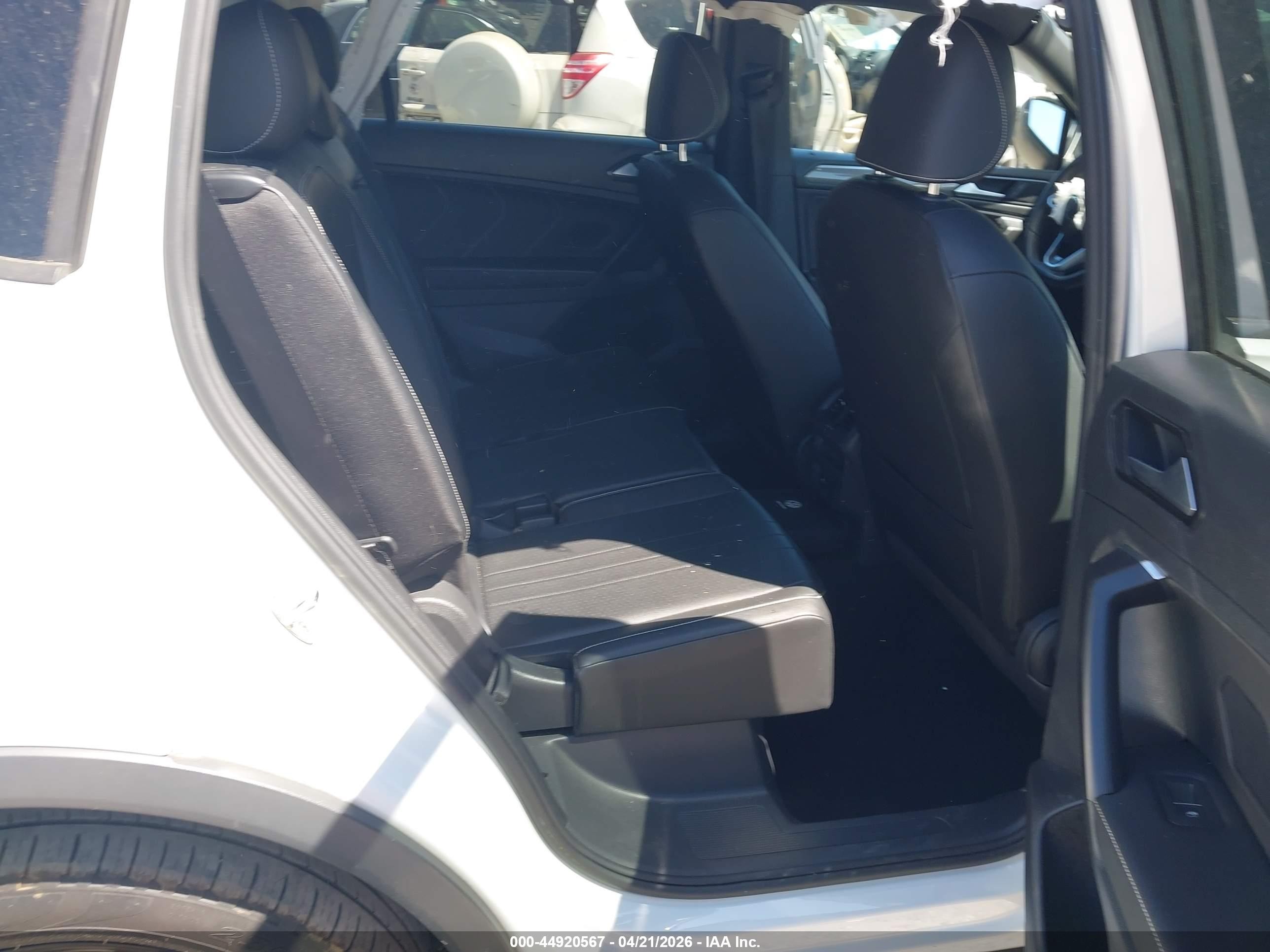 2022 Volkswagen Tiguan 2.0t Se R-line Black Белый vin: 3VVCB7AX5NM153748