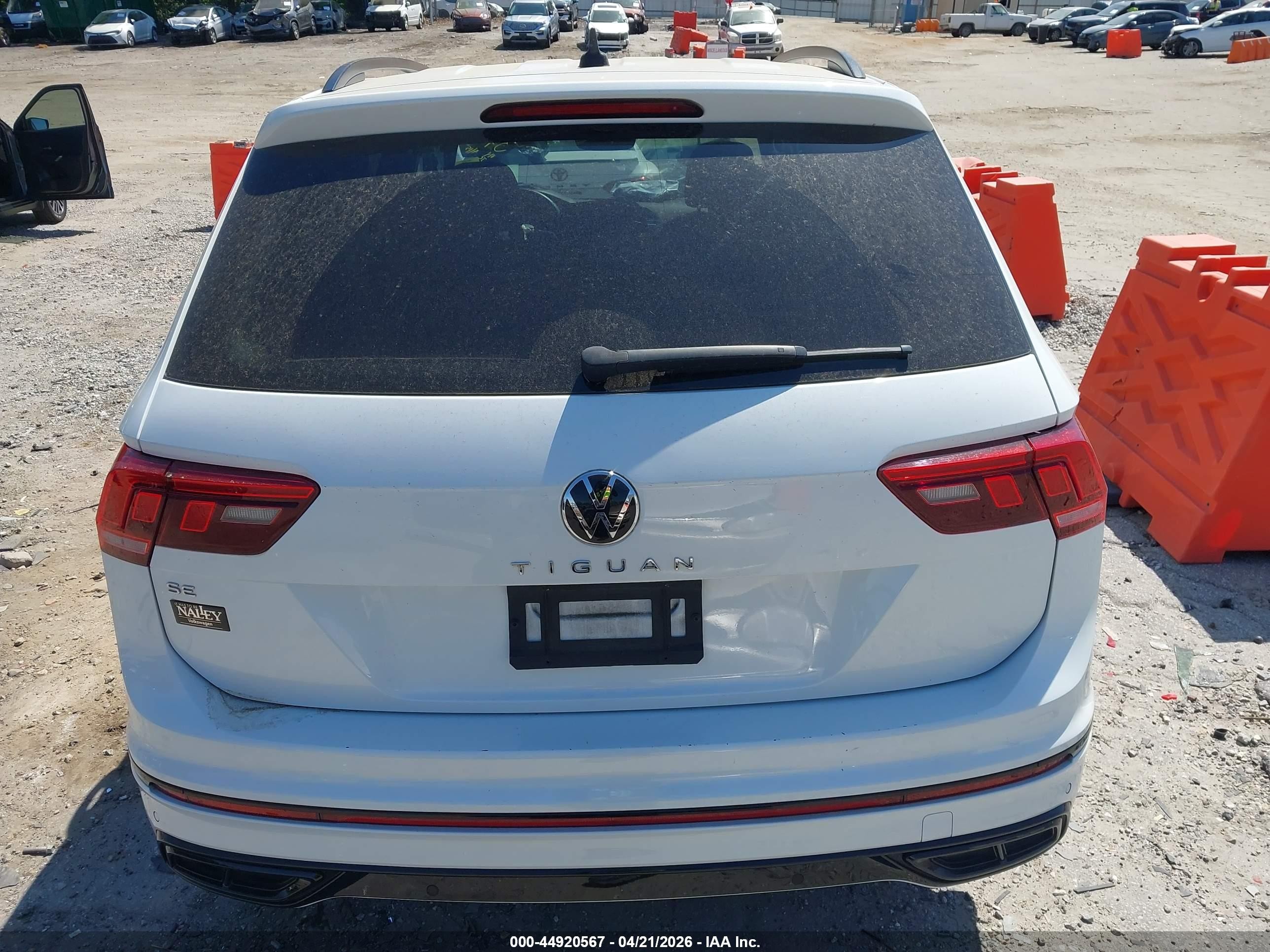 2022 Volkswagen Tiguan 2.0t Se R-line Black Белый vin: 3VVCB7AX5NM153748