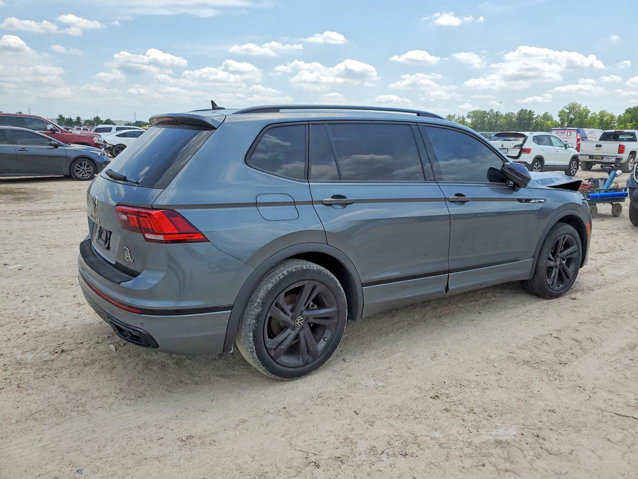 2023 Volkswagen Tiguan Se R-line Black Gray vin: 3VVCB7AX6PM140509