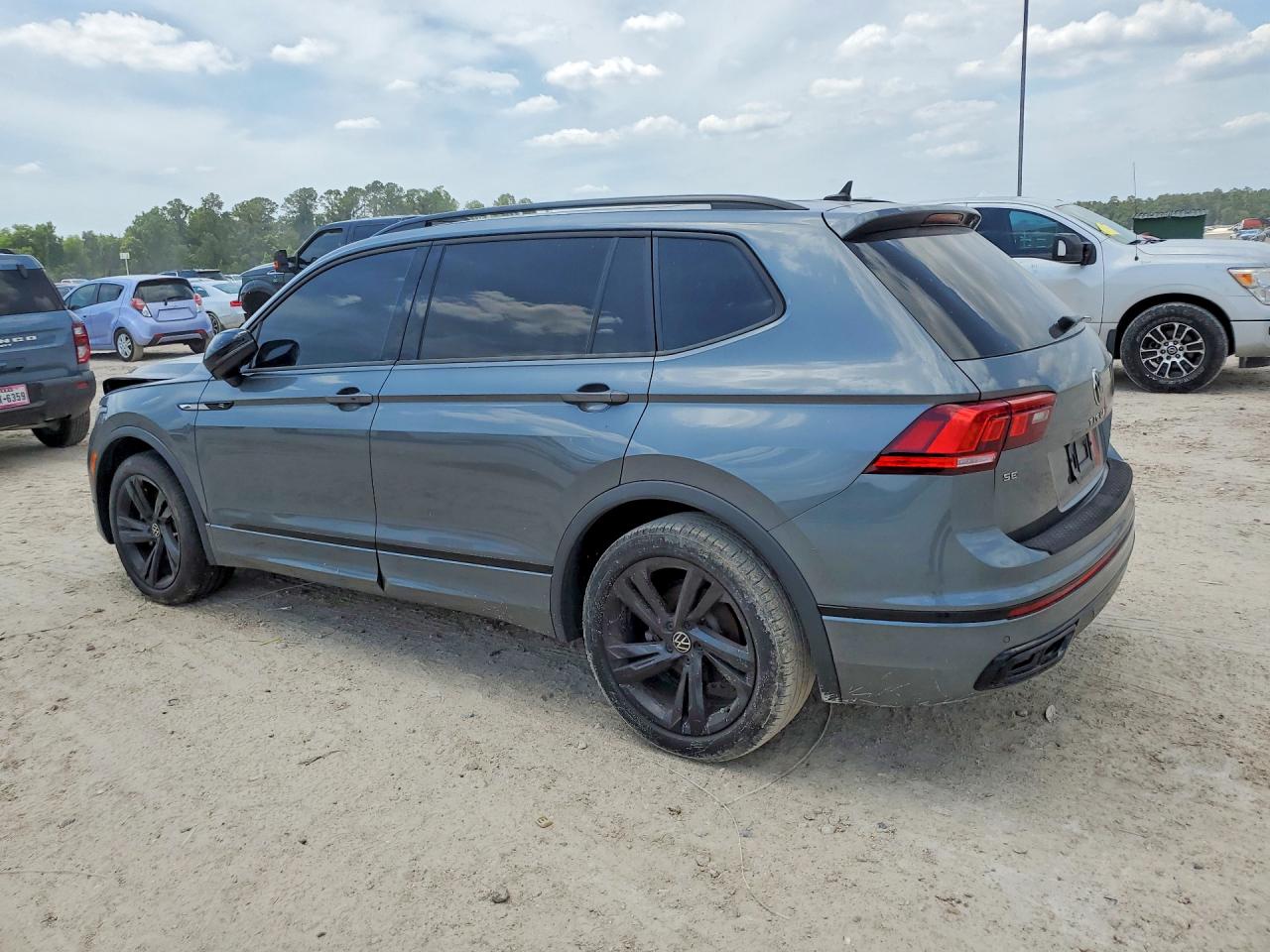 2023 Volkswagen Tiguan Se R-line Black Gray vin: 3VVCB7AX6PM140509