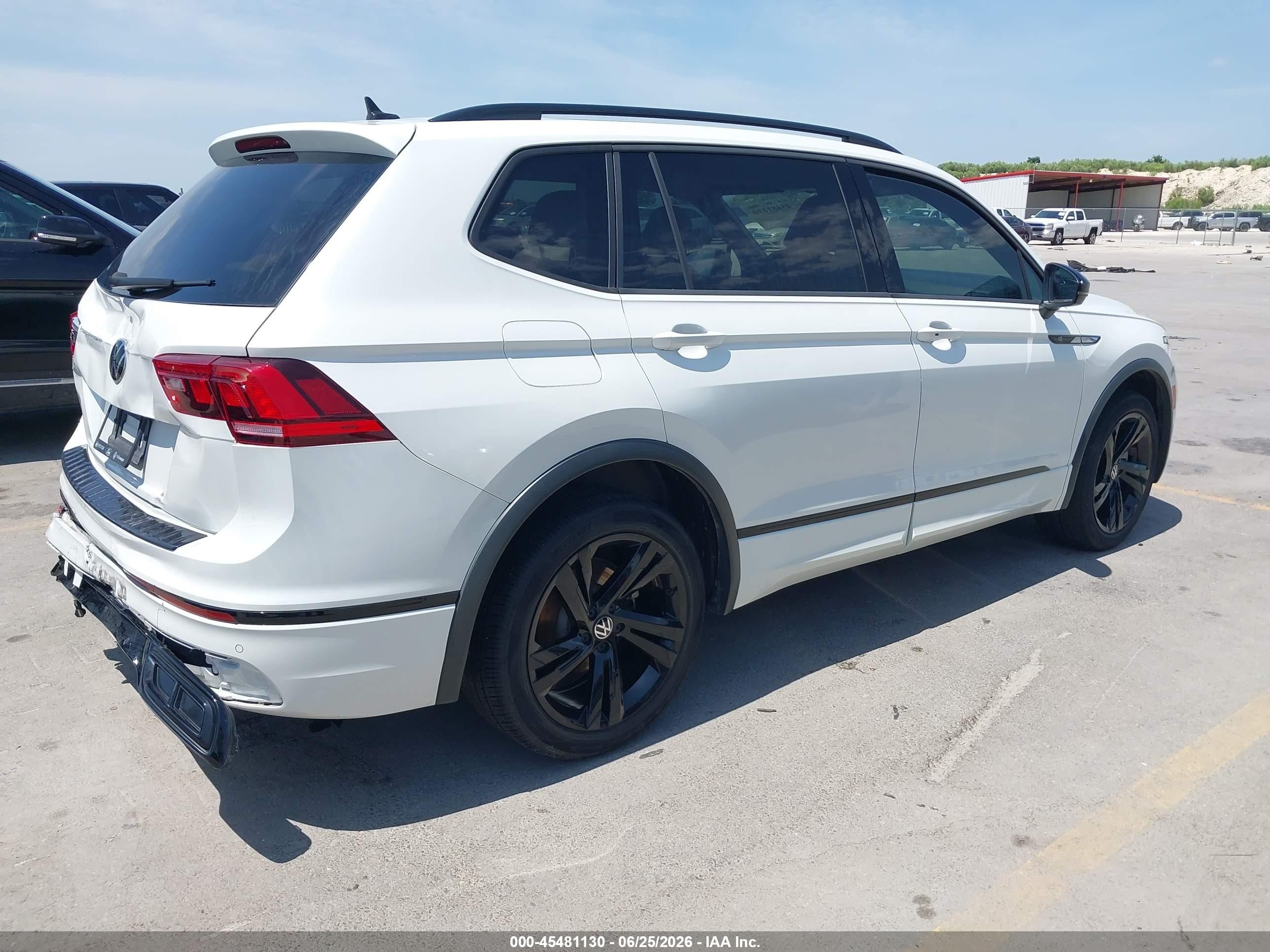2023 Volkswagen Tiguan 2.0t Se R-line Black Белый vin: 3VVCB7AX7PM093653