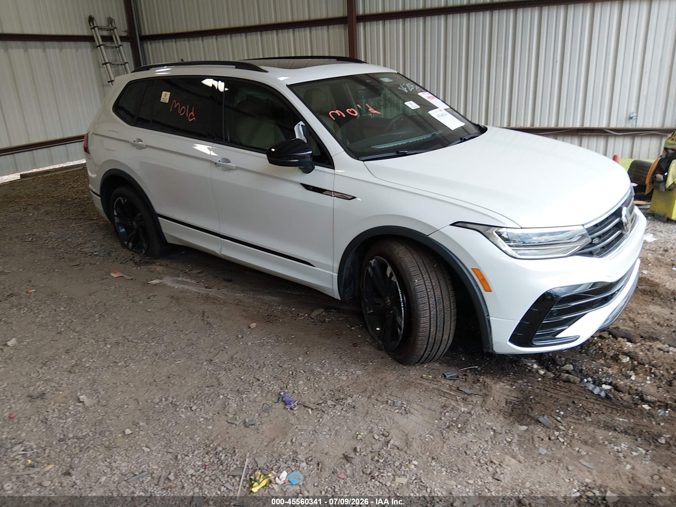 3VVCB7AX9RM192056