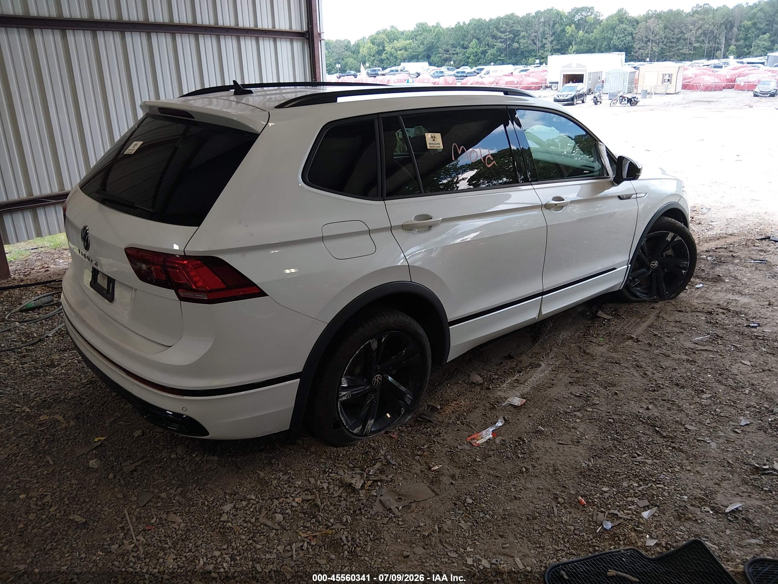 2024 Volkswagen Tiguan 2.0t Se R-line Black White vin: 3VVCB7AX9RM192056