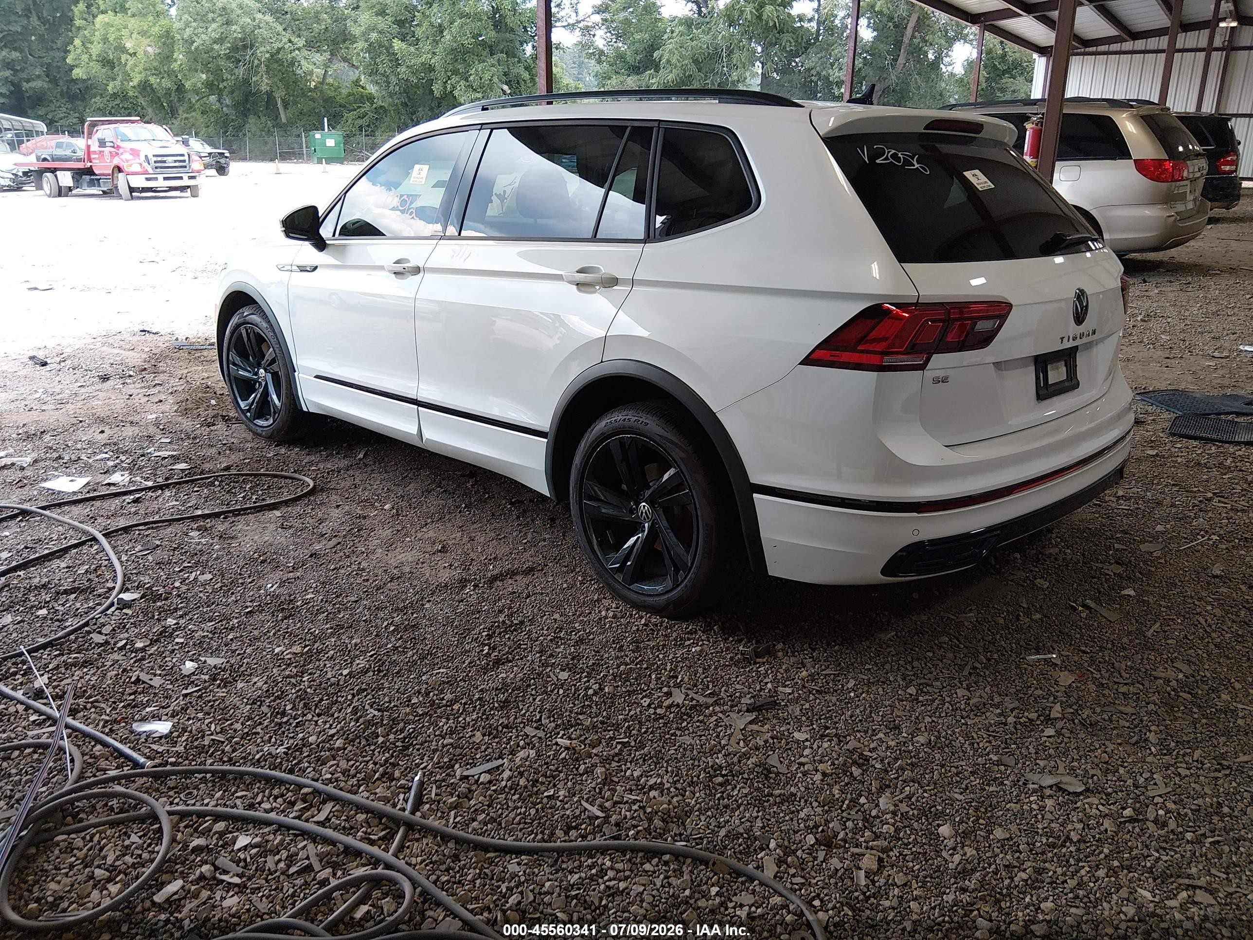 2024 Volkswagen Tiguan 2.0t Se R-line Black White vin: 3VVCB7AX9RM192056