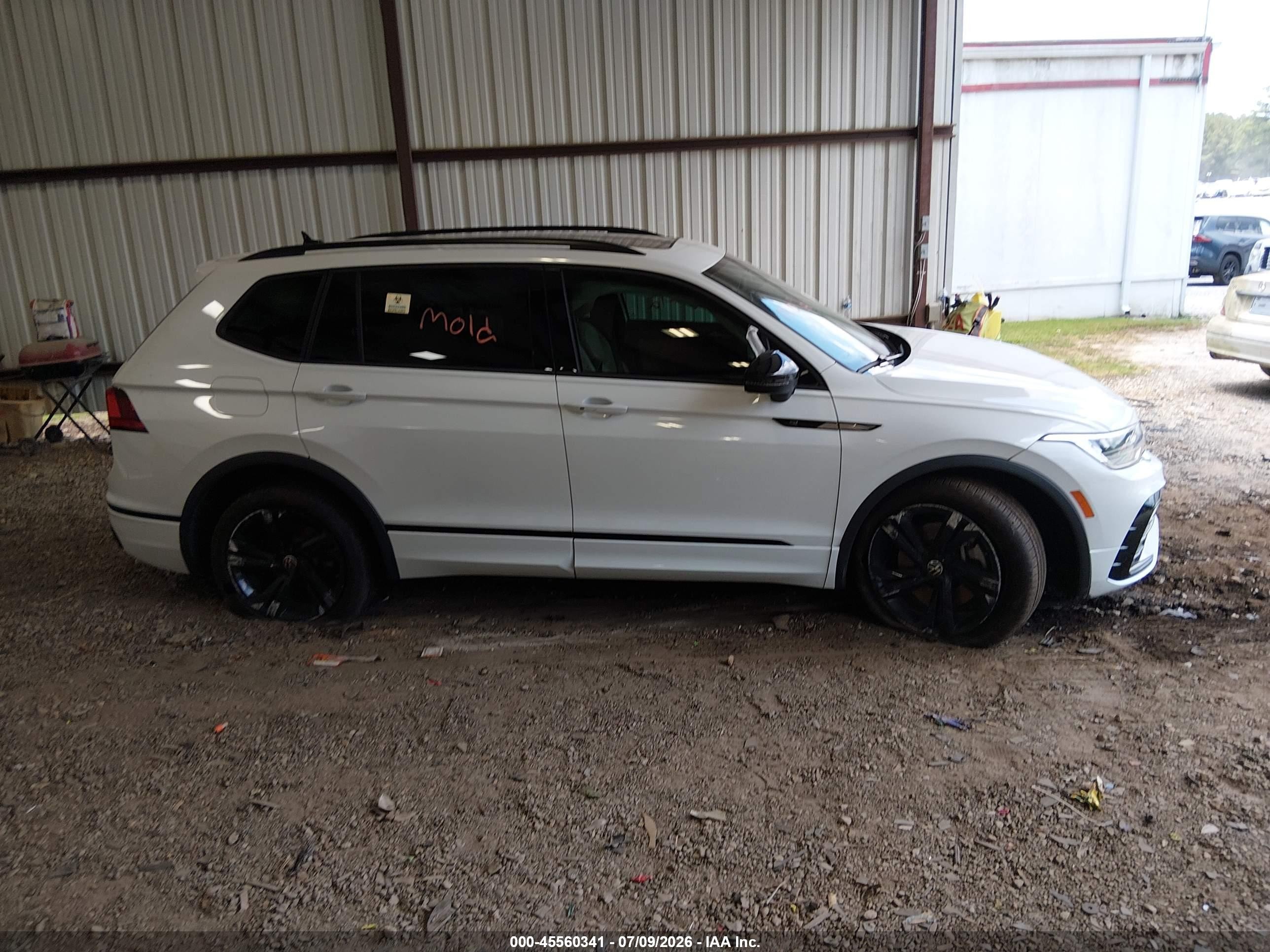 2024 Volkswagen Tiguan 2.0t Se R-line Black White vin: 3VVCB7AX9RM192056
