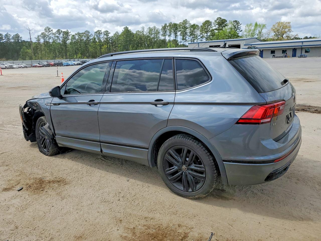 2022 Volkswagen Tiguan Se R-line Black Gray vin: 3VVCB7AXXNM038885