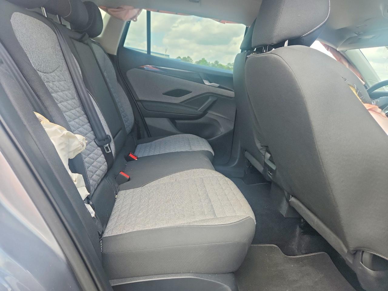 2025 Volkswagen Tiguan S Silver vin: 3VVCR7RM0SM033048