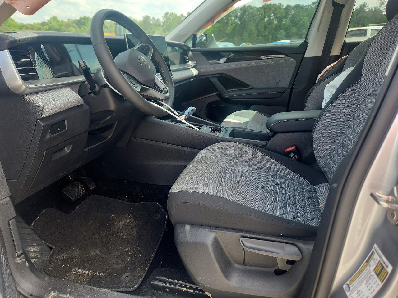 2025 Volkswagen Tiguan S Silver vin: 3VVCR7RM0SM033048