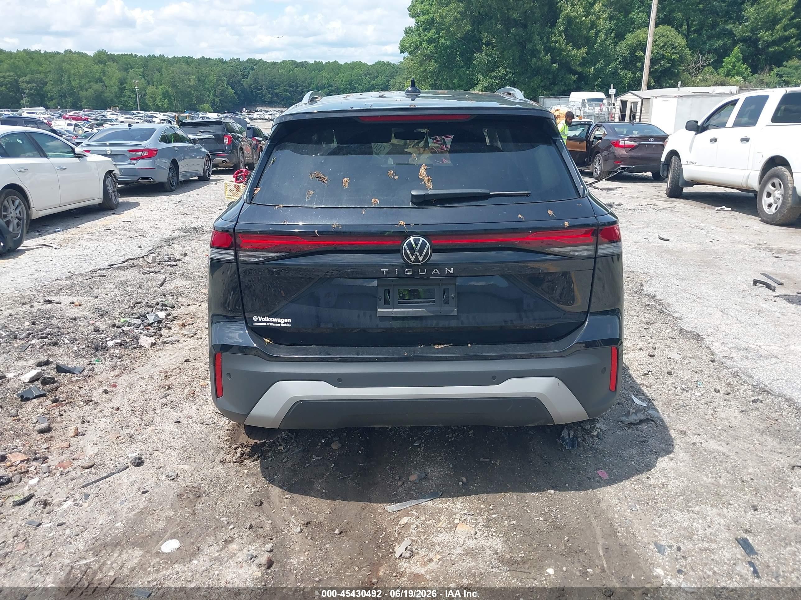 2026 Volkswagen Tiguan S Black vin: 3VVCR7RM0TM091095