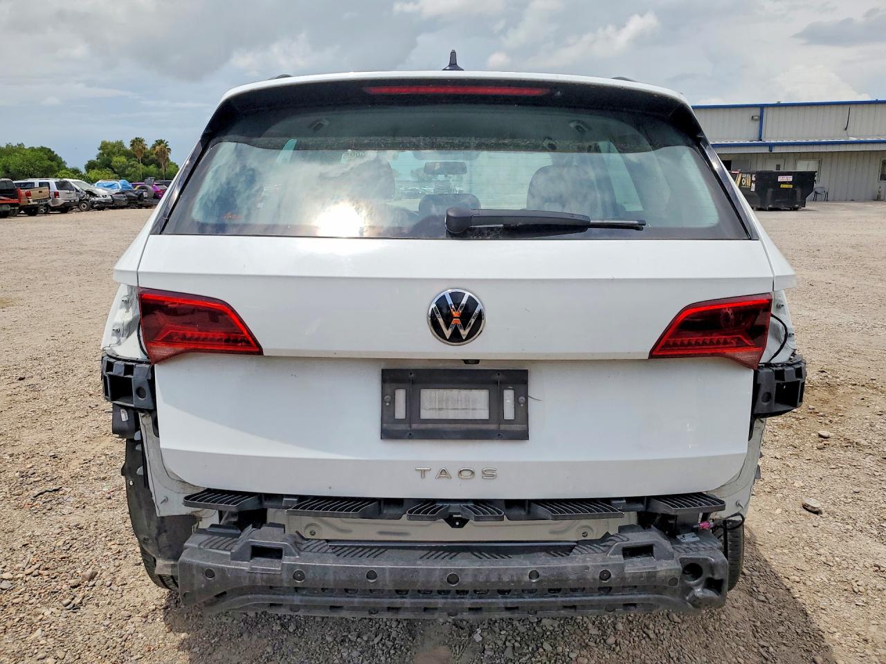 2022 Volkswagen Taos S White vin: 3VVCX7B21NM069625