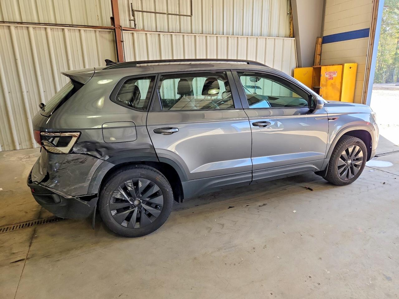 2023 Volkswagen Taos S Серый vin: 3VVCX7B22PM380774