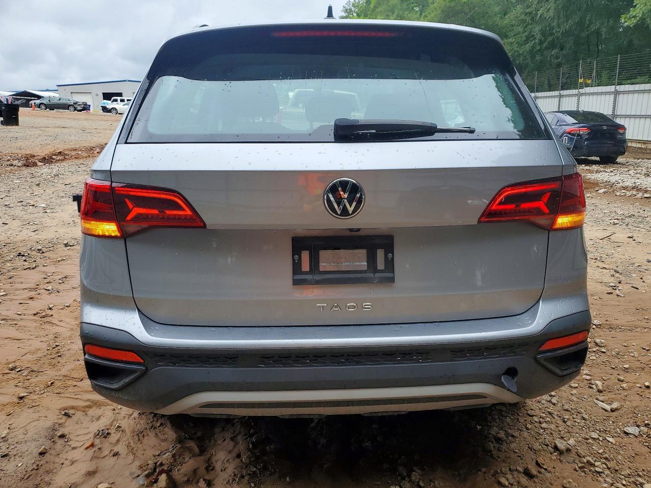 2023 Volkswagen Taos S Серебряный vin: 3VVCX7B26PM371432