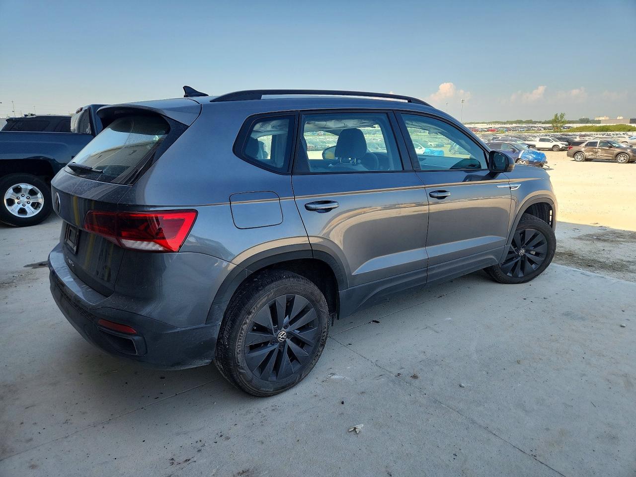 2022 Volkswagen Taos S Gray vin: 3VVCX7B28NM036475