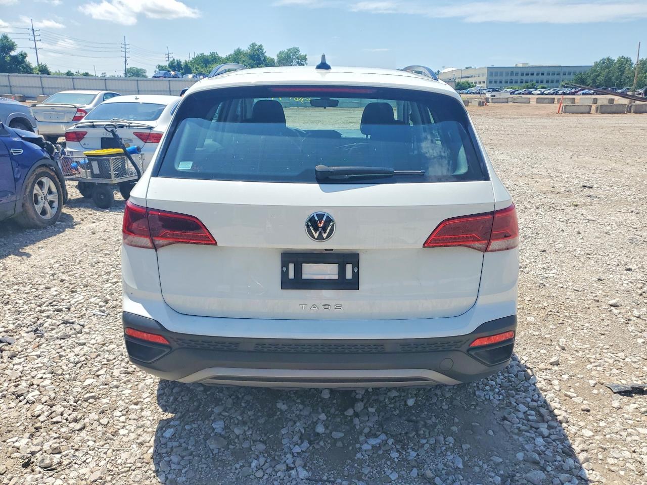2023 Volkswagen Taos S White vin: 3VVDX7B26PM320193