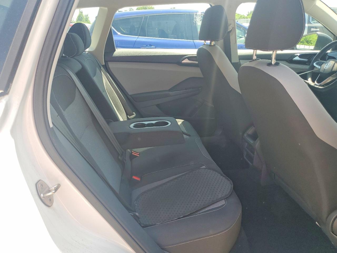 2023 Volkswagen Taos S White vin: 3VVDX7B26PM320193