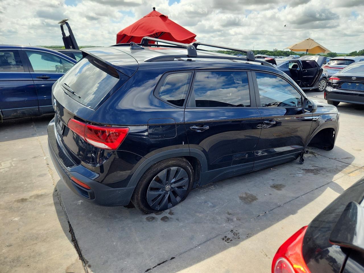 2023 Volkswagen Taos S Черный vin: 3VVDX7B28PM320695