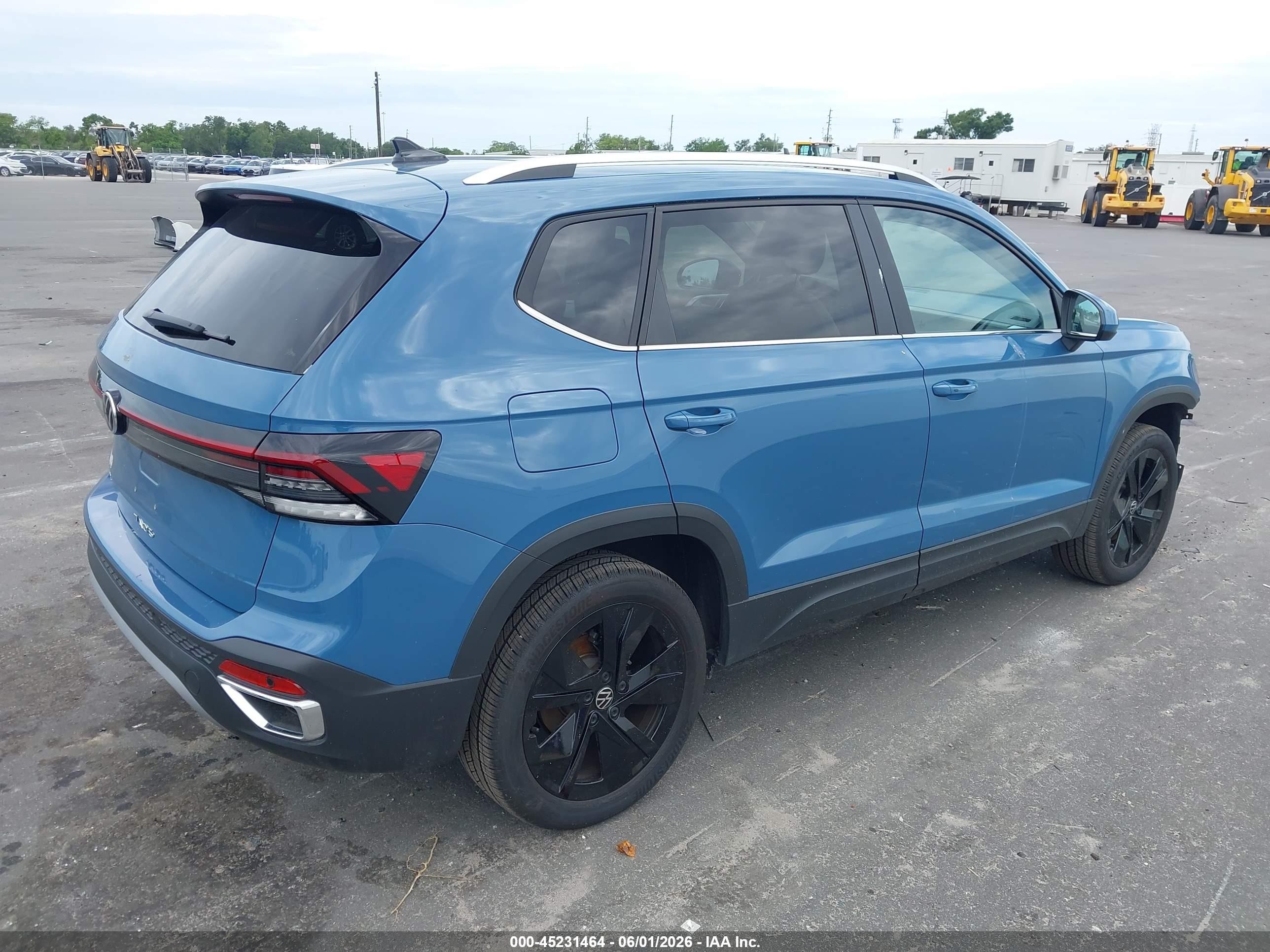 2025 Volkswagen Taos 1.5t Se Light Blue vin: 3VVEC7B24SM077332