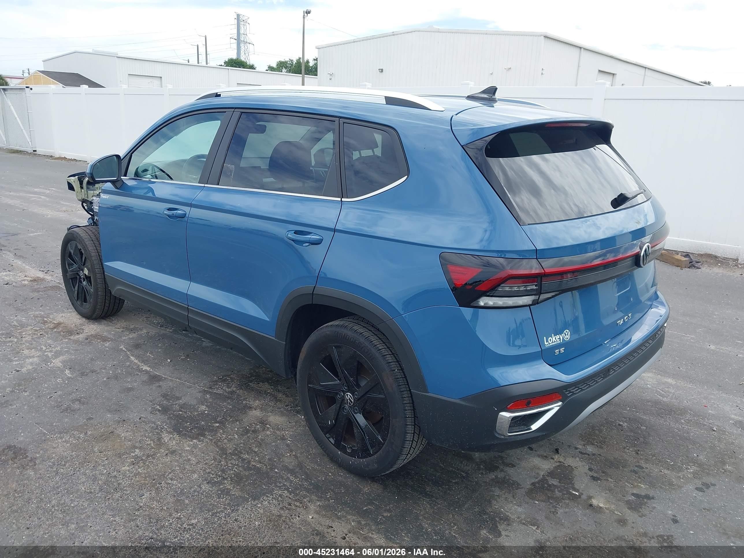2025 Volkswagen Taos 1.5t Se Light Blue vin: 3VVEC7B24SM077332