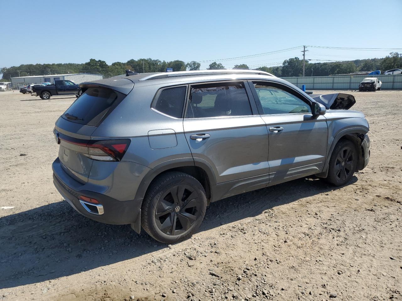 2025 Volkswagen Taos Se Gray vin: 3VVEC7B28SM008515