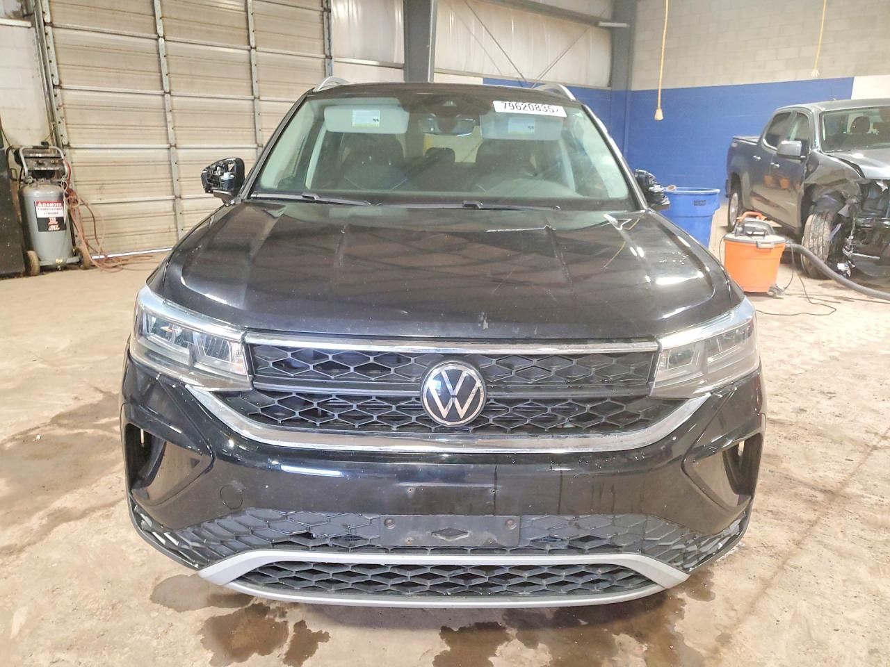 2023 Volkswagen Taos Se Черный vin: 3VVEX7B21PM323183