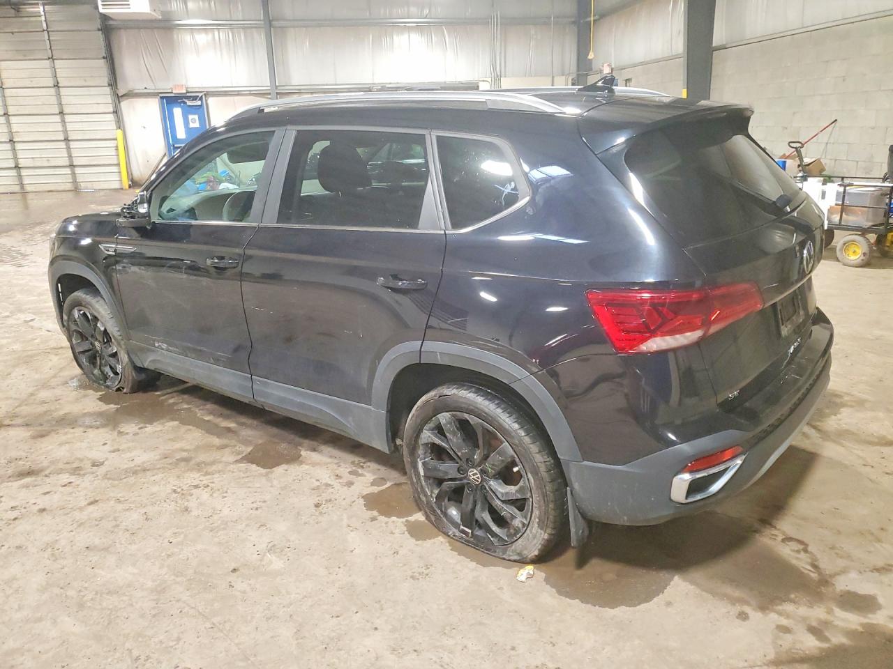 2023 Volkswagen Taos Se Черный vin: 3VVEX7B21PM323183