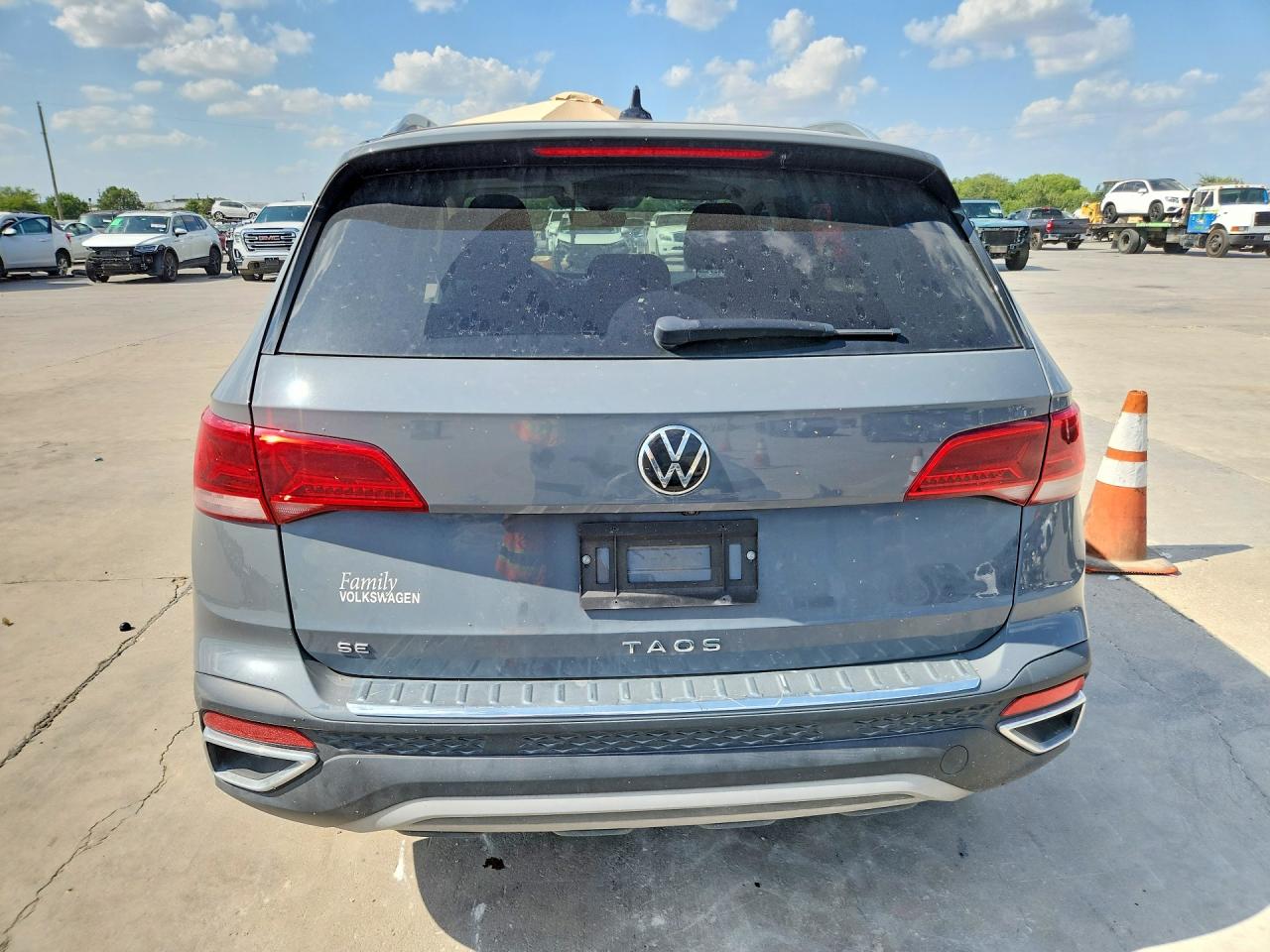2023 Volkswagen Taos Se Gray vin: 3VVEX7B27PM355264