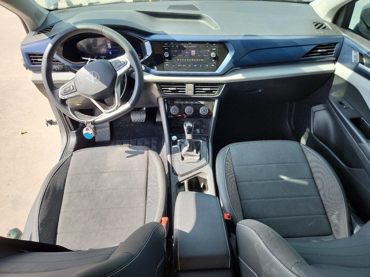 2023 Volkswagen Taos Se Gray vin: 3VVEX7B27PM355264