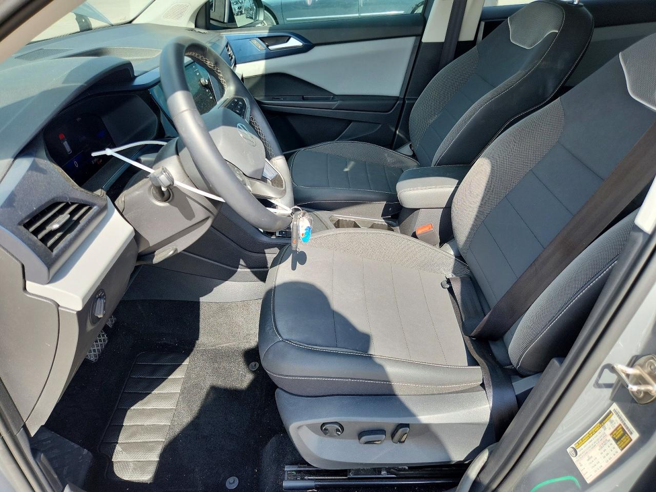 2023 Volkswagen Taos Se Gray vin: 3VVEX7B27PM355264
