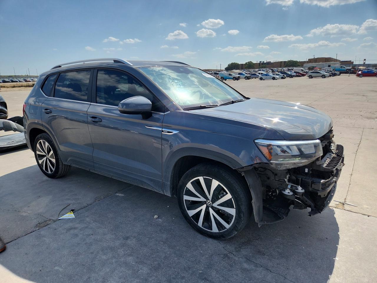 2023 Volkswagen Taos Se Gray vin: 3VVEX7B27PM355264