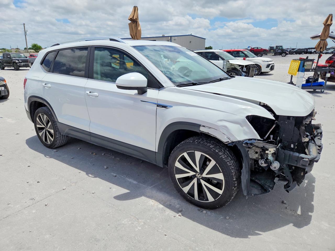 2023 Volkswagen Taos Se White vin: 3VVEX7B29PM347571