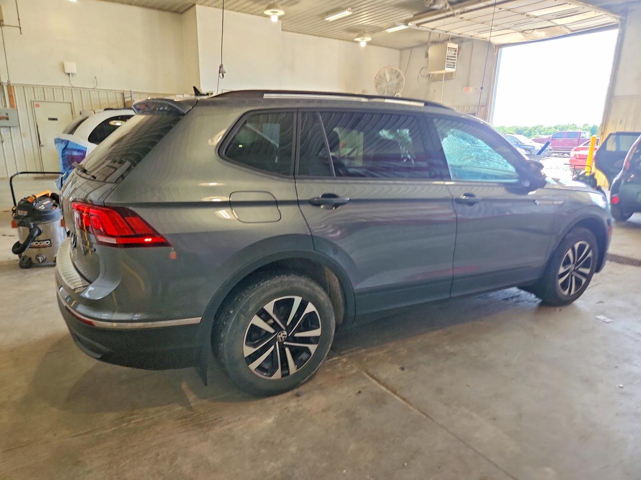 2023 Volkswagen Tiguan S Gray vin: 3VVFB7AX1PM034630
