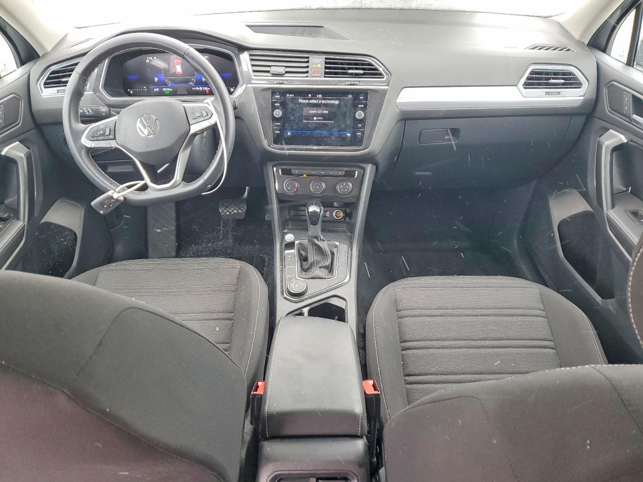 2024 Volkswagen Tiguan S Silver vin: 3VVFB7AX6RM112130