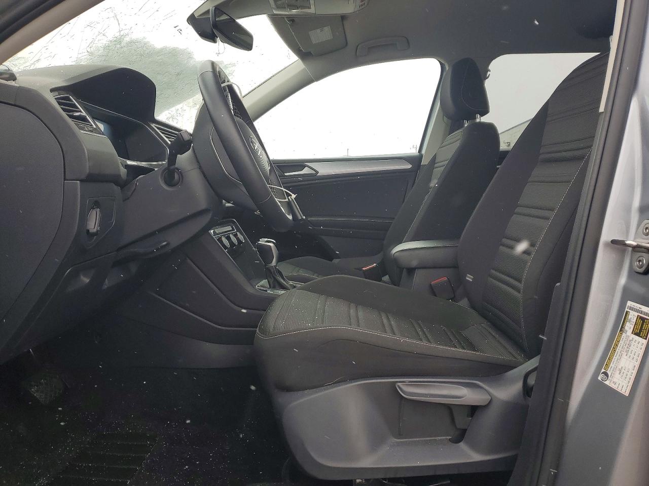 2024 Volkswagen Tiguan S Silver vin: 3VVFB7AX6RM112130