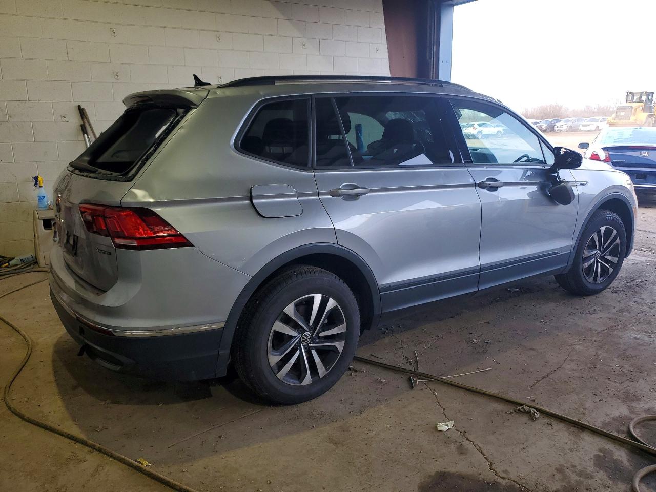2024 Volkswagen Tiguan S Silver vin: 3VVFB7AX6RM112130