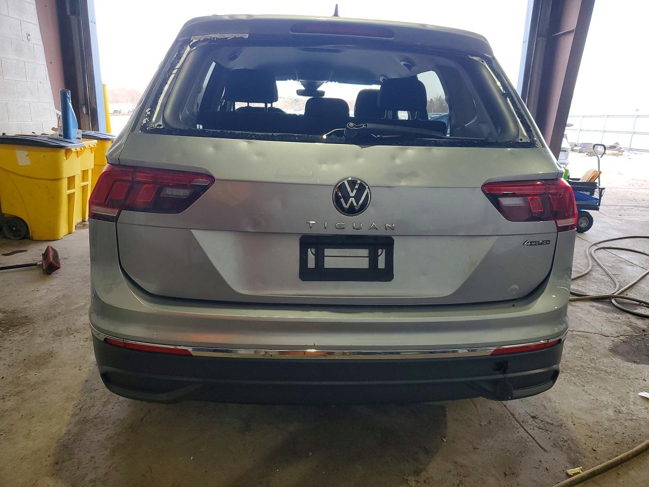 2024 Volkswagen Tiguan S Silver vin: 3VVFB7AX6RM112130