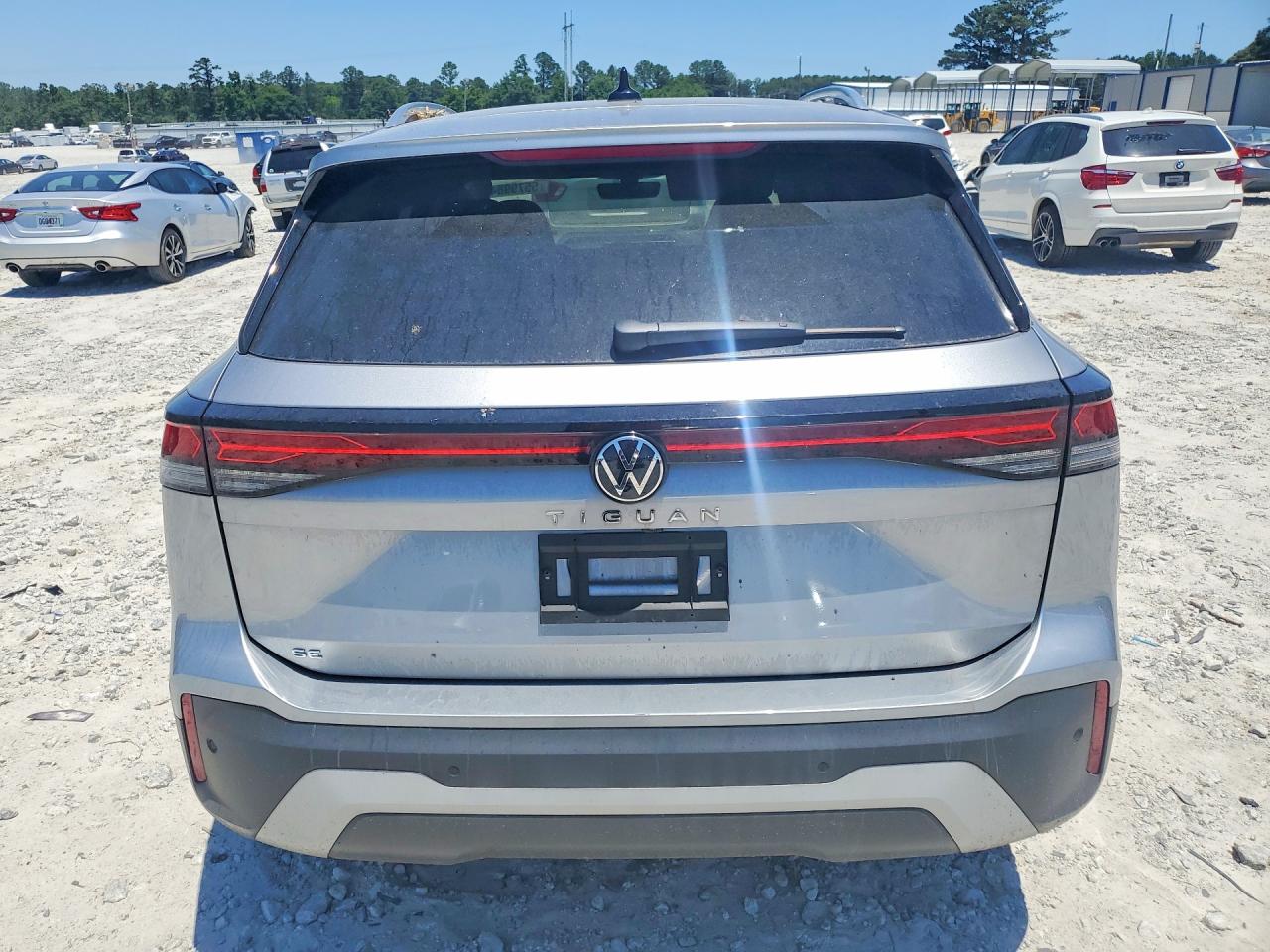 2026 Volkswagen Tiguan Se Gray vin: 3VVFR7RM4TM046691