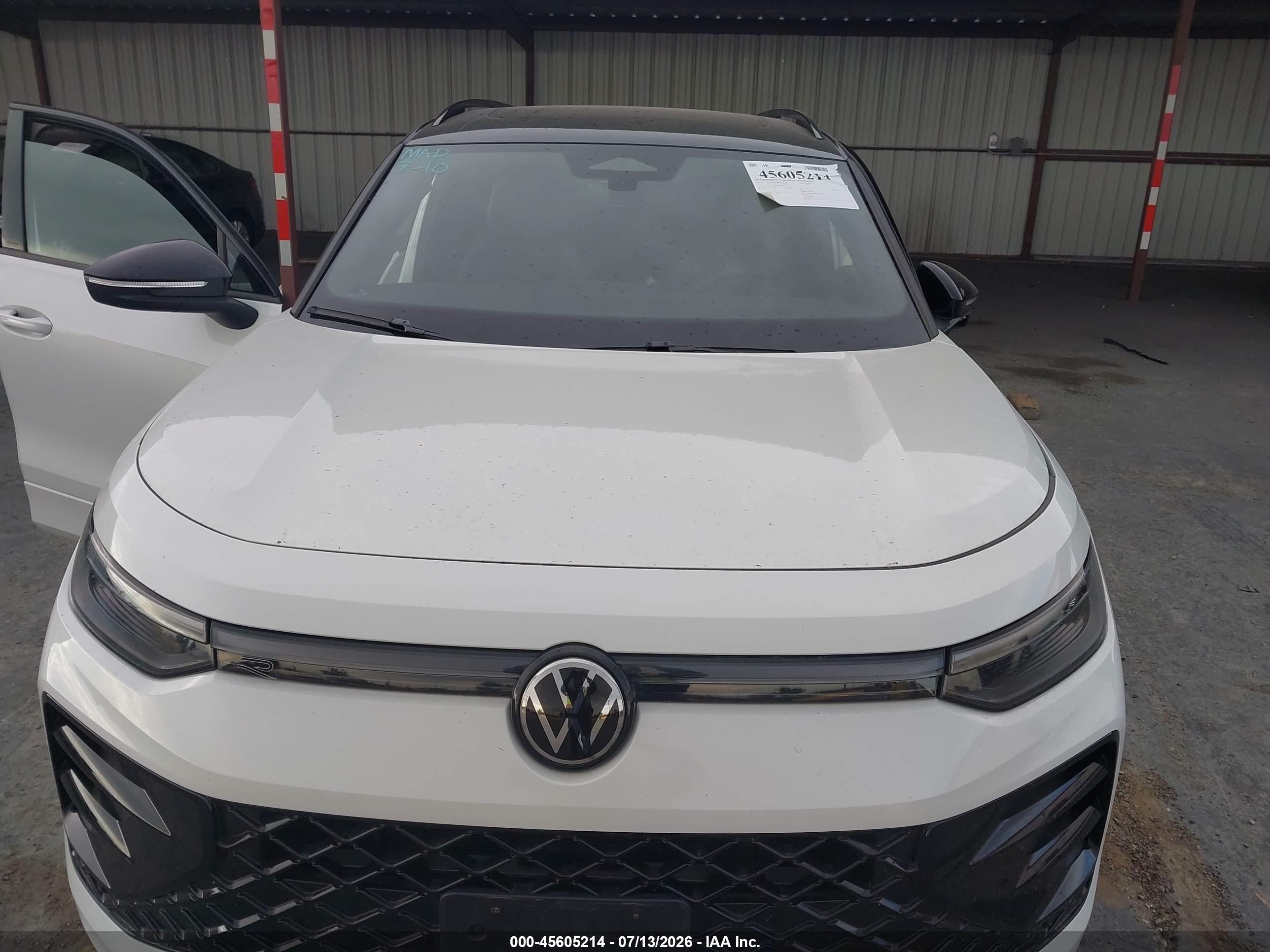 2025 Volkswagen Tiguan 2.0t Se R-line Black White vin: 3VVGR7RM6SM024615
