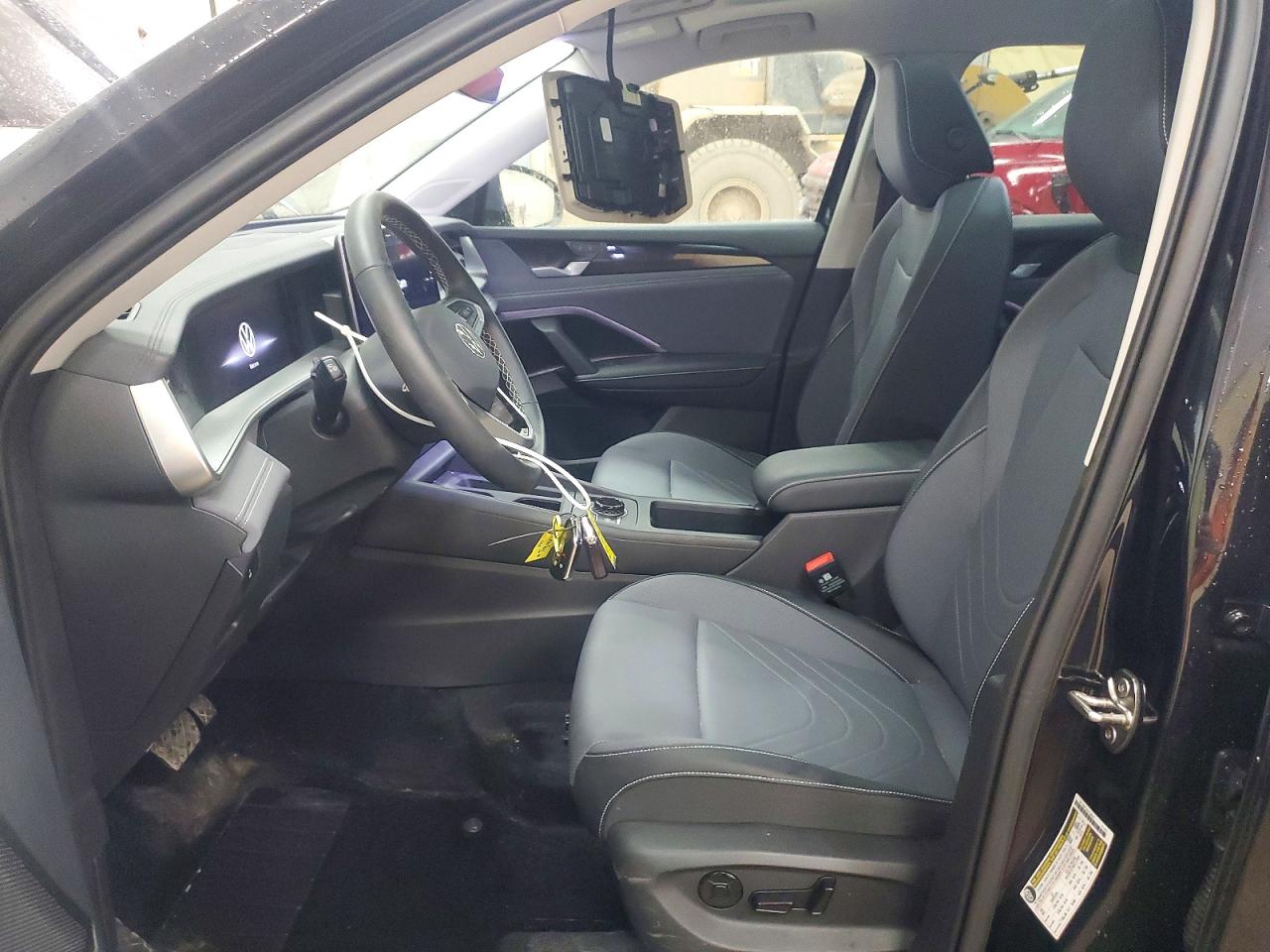 2025 Volkswagen Tiguan Se Black vin: 3VVMR7RM8SM051401