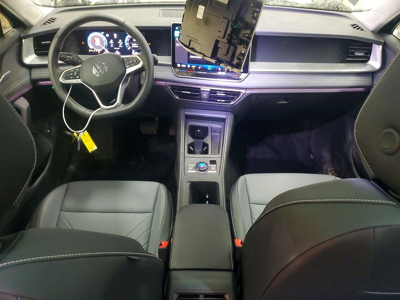 2025 Volkswagen Tiguan Se Black vin: 3VVMR7RM8SM051401