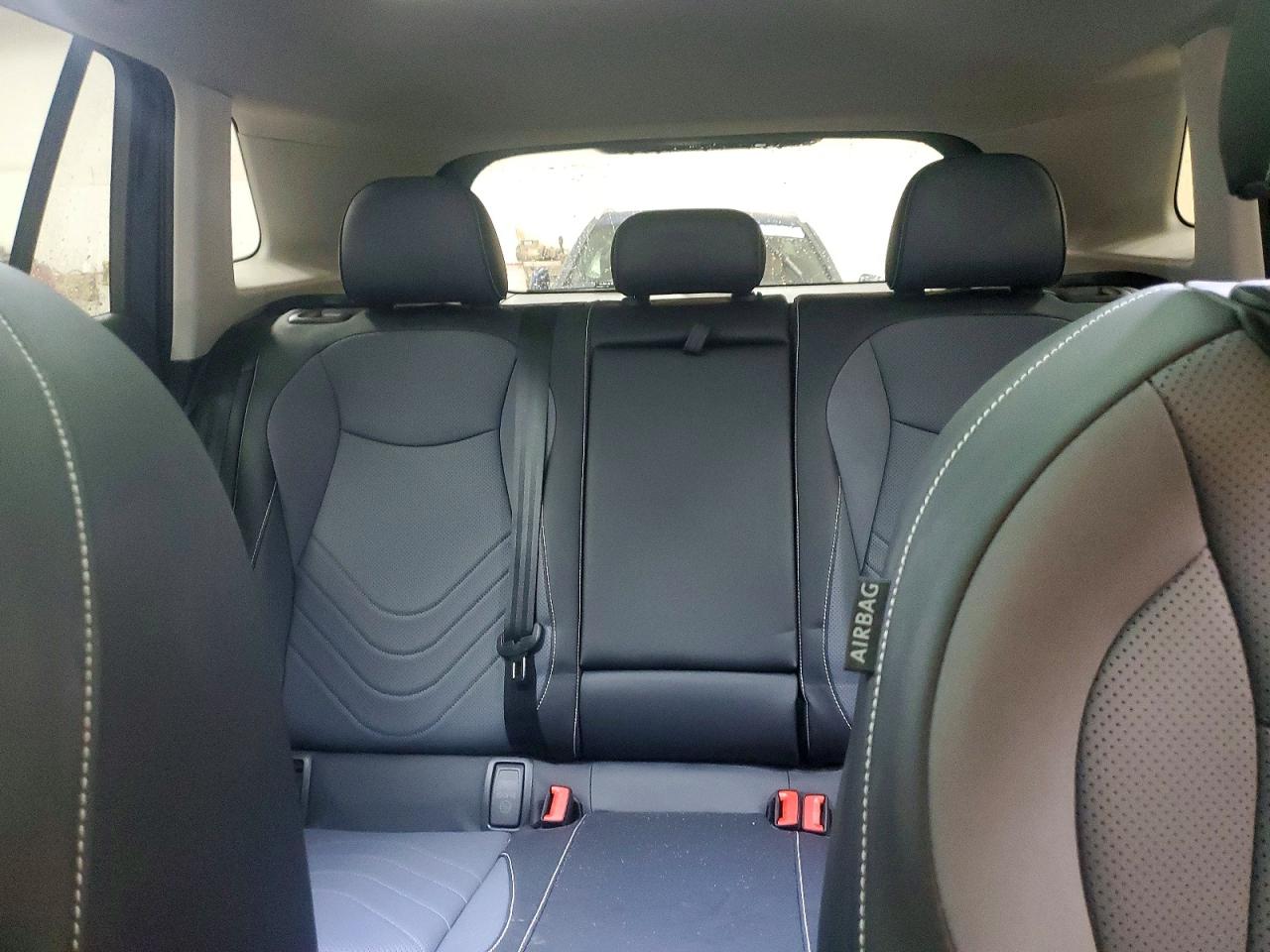2025 Volkswagen Tiguan Se Black vin: 3VVMR7RM8SM051401