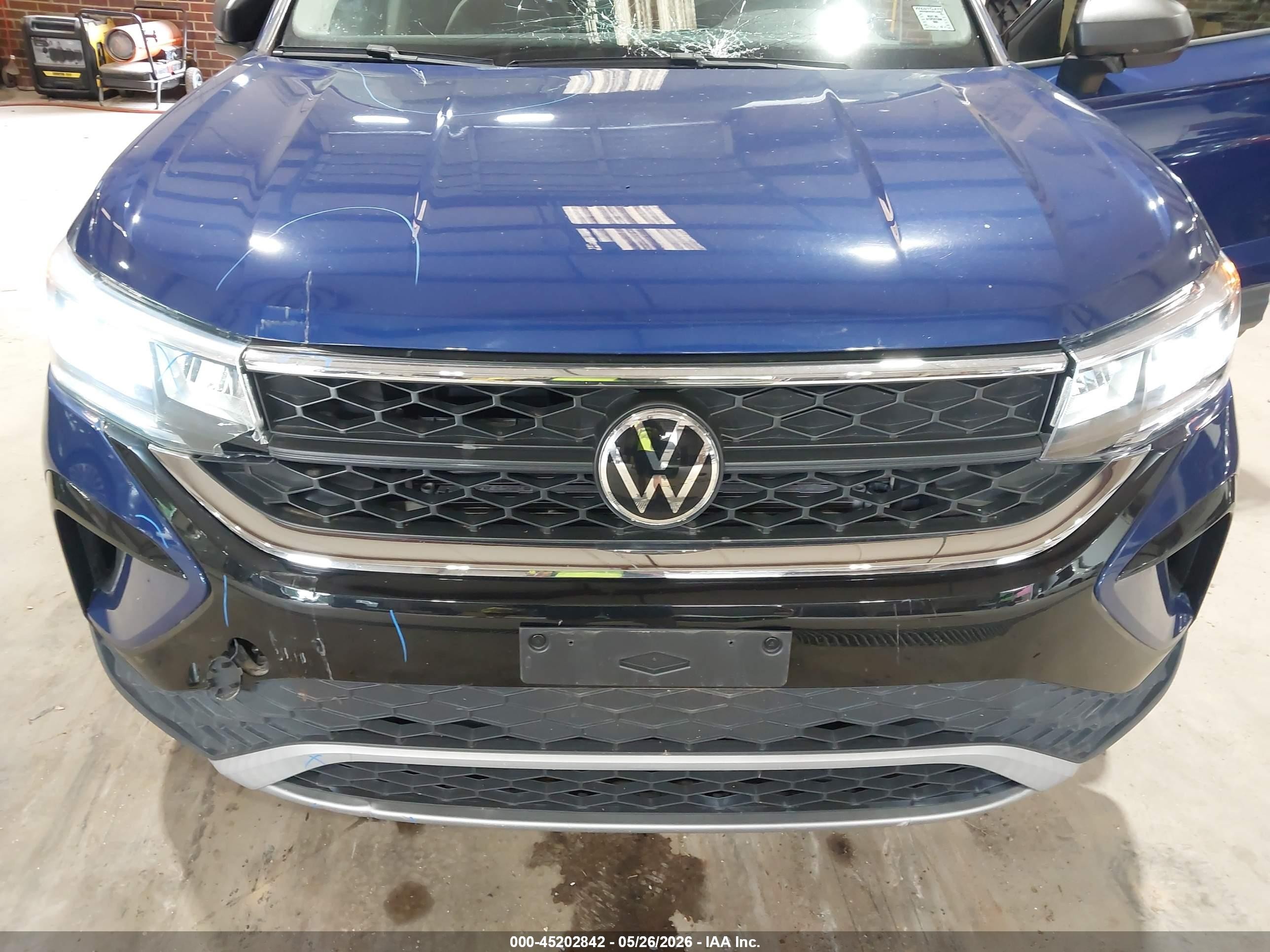 2022 Volkswagen Taos 1.5t S Blue vin: 3VVMX7B21NM050433