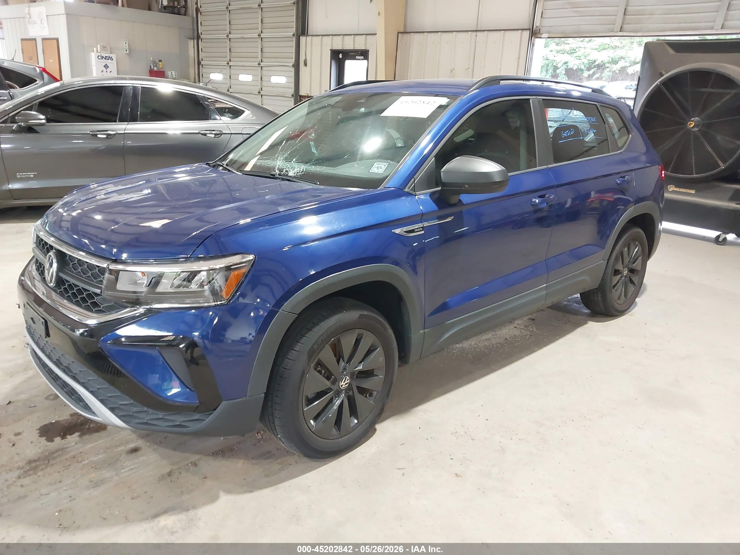 2022 Volkswagen Taos 1.5t S Blue vin: 3VVMX7B21NM050433