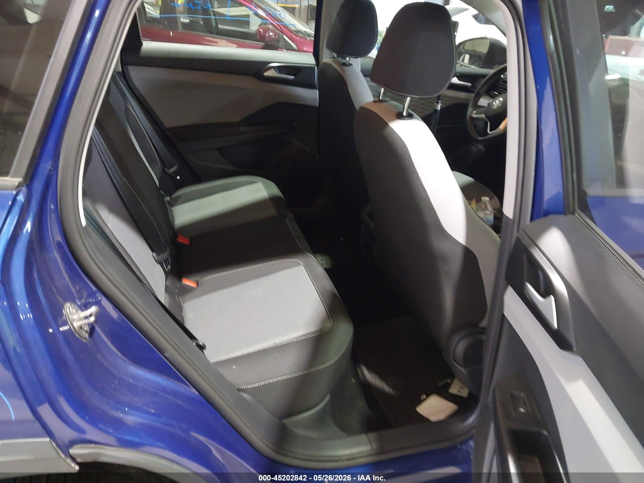 2022 Volkswagen Taos 1.5t S Blue vin: 3VVMX7B21NM050433