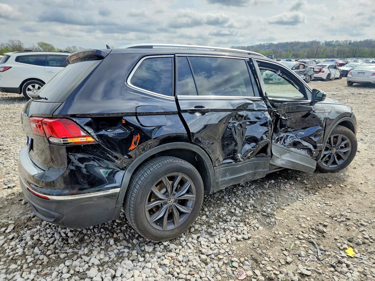 2023 Volkswagen Tiguan Se Black vin: 3VVNB7AX2PM067194