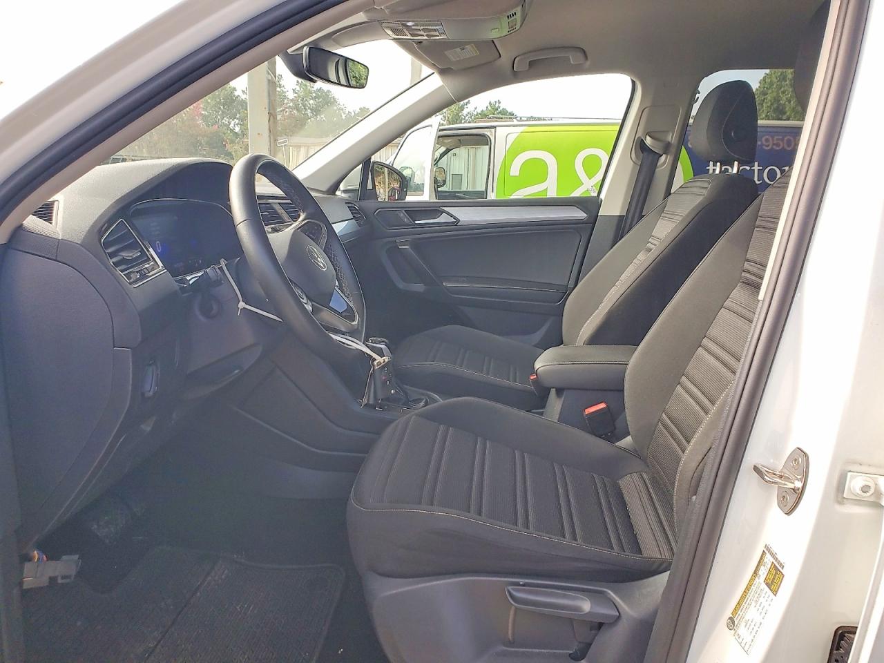 2023 Volkswagen Tiguan S White vin: 3VVRB7AXXPM072032