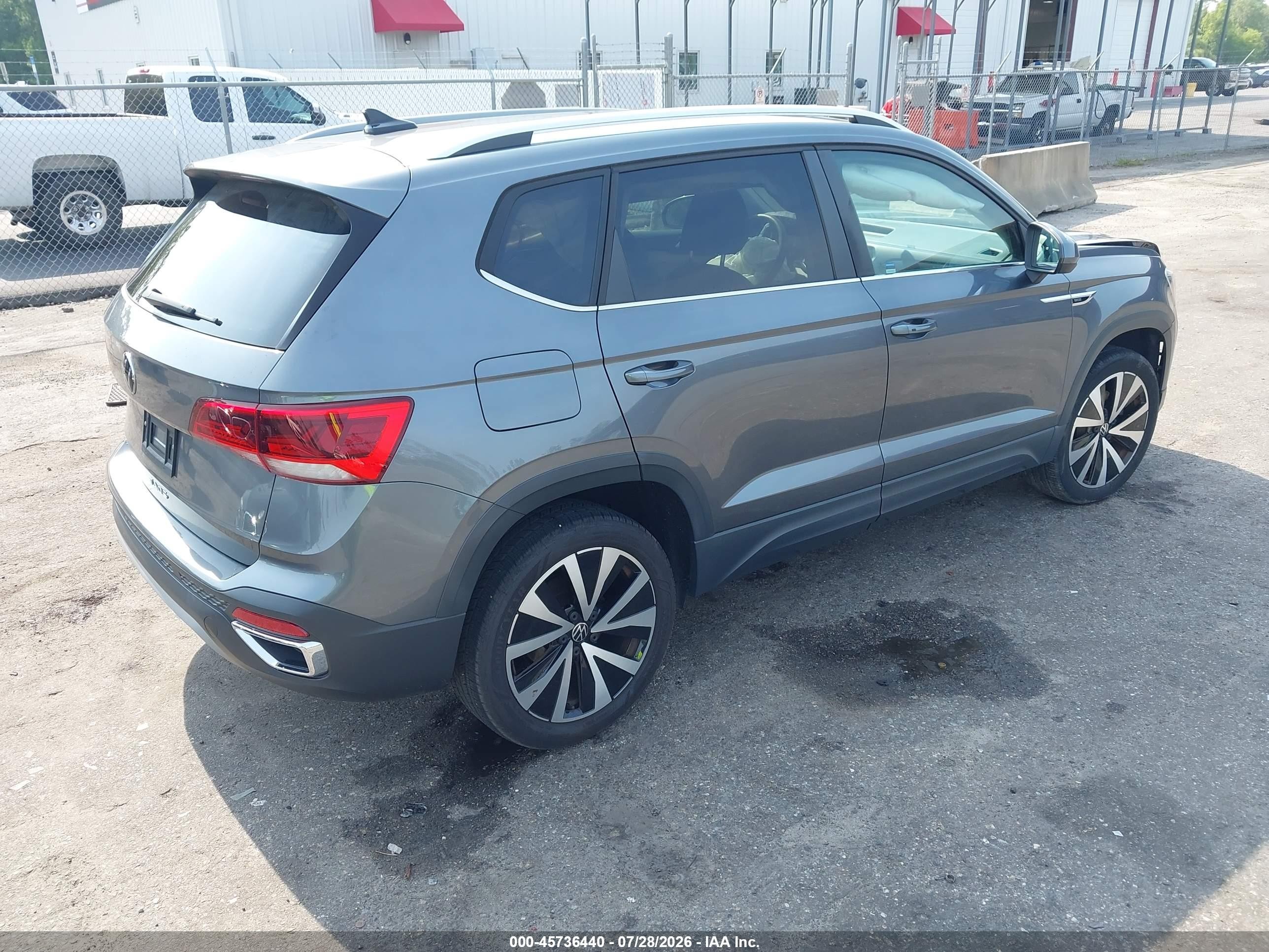 2022 Volkswagen Taos 1.5t Se Gray vin: 3VVRX7B21NM008723