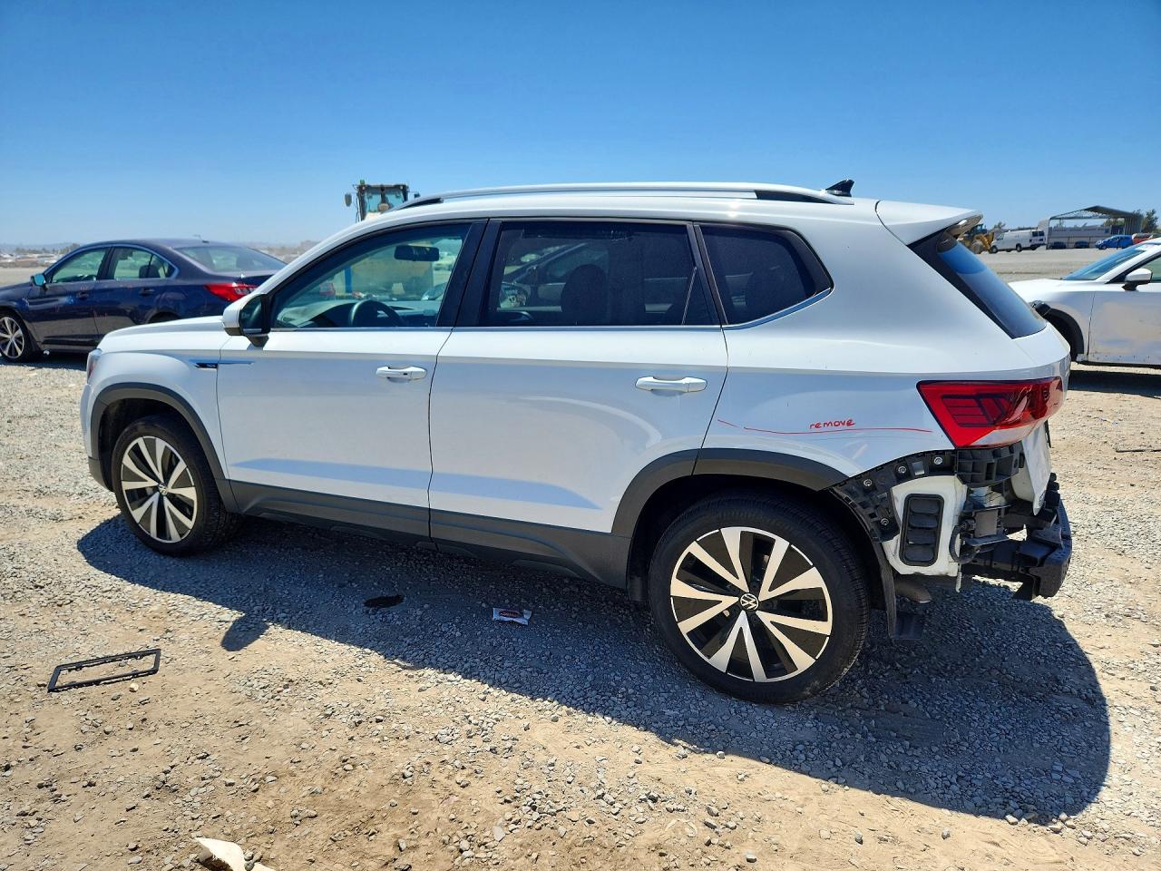 2022 Volkswagen Taos Se White vin: 3VVRX7B25NM022978