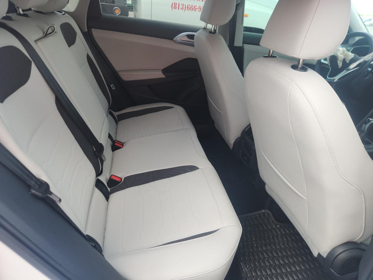 2025 Volkswagen Taos Se White vin: 3VVSC7B23SM066325