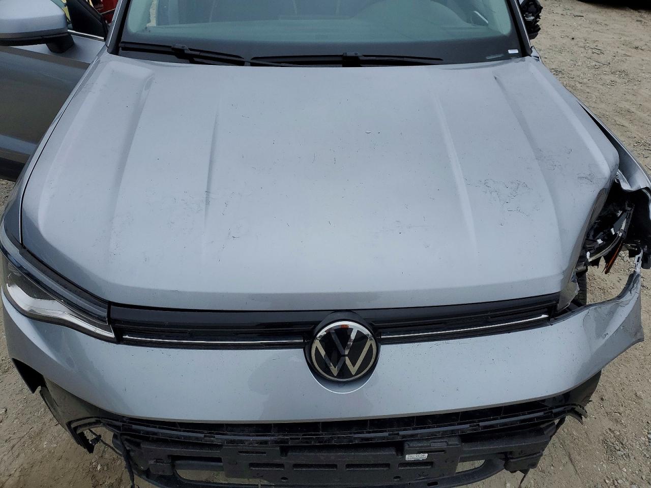 2026 Volkswagen Taos Se Gray vin: 3VVSC7B25TM006354