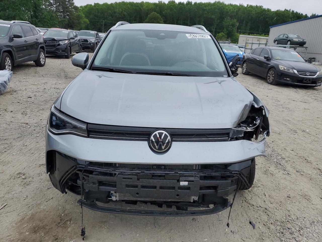 2026 Volkswagen Taos Se Gray vin: 3VVSC7B25TM006354 Damage: Left Head Lamp, Broken, Replacement Required